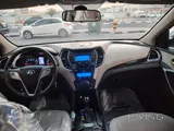Hyundai Santa Fe 2013, Asking 24,000 QAR - 6 Cylinder